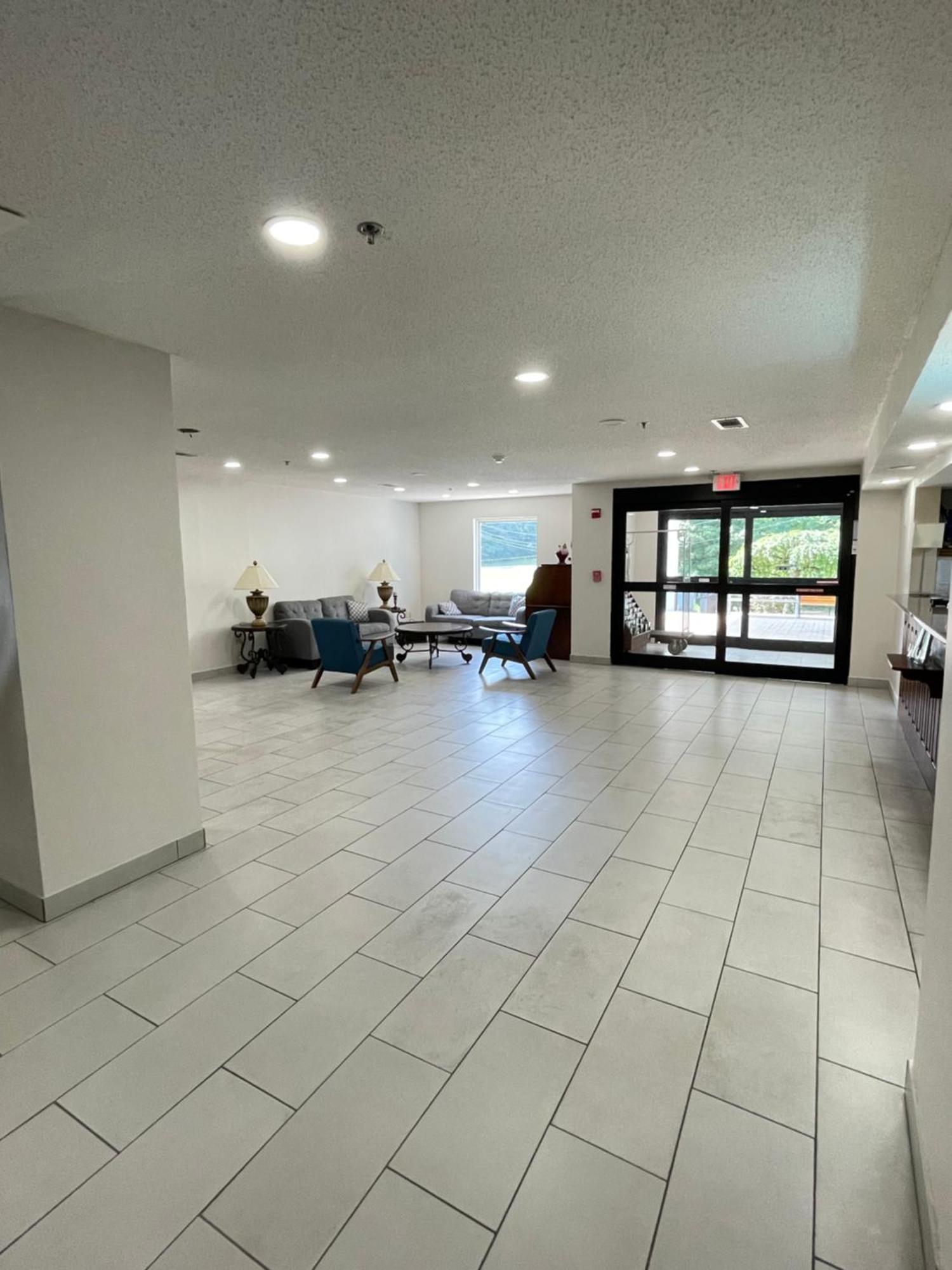 Clarion Pointe-Dillard Near Blue Ridge Mountains Hotell Exteriör bild