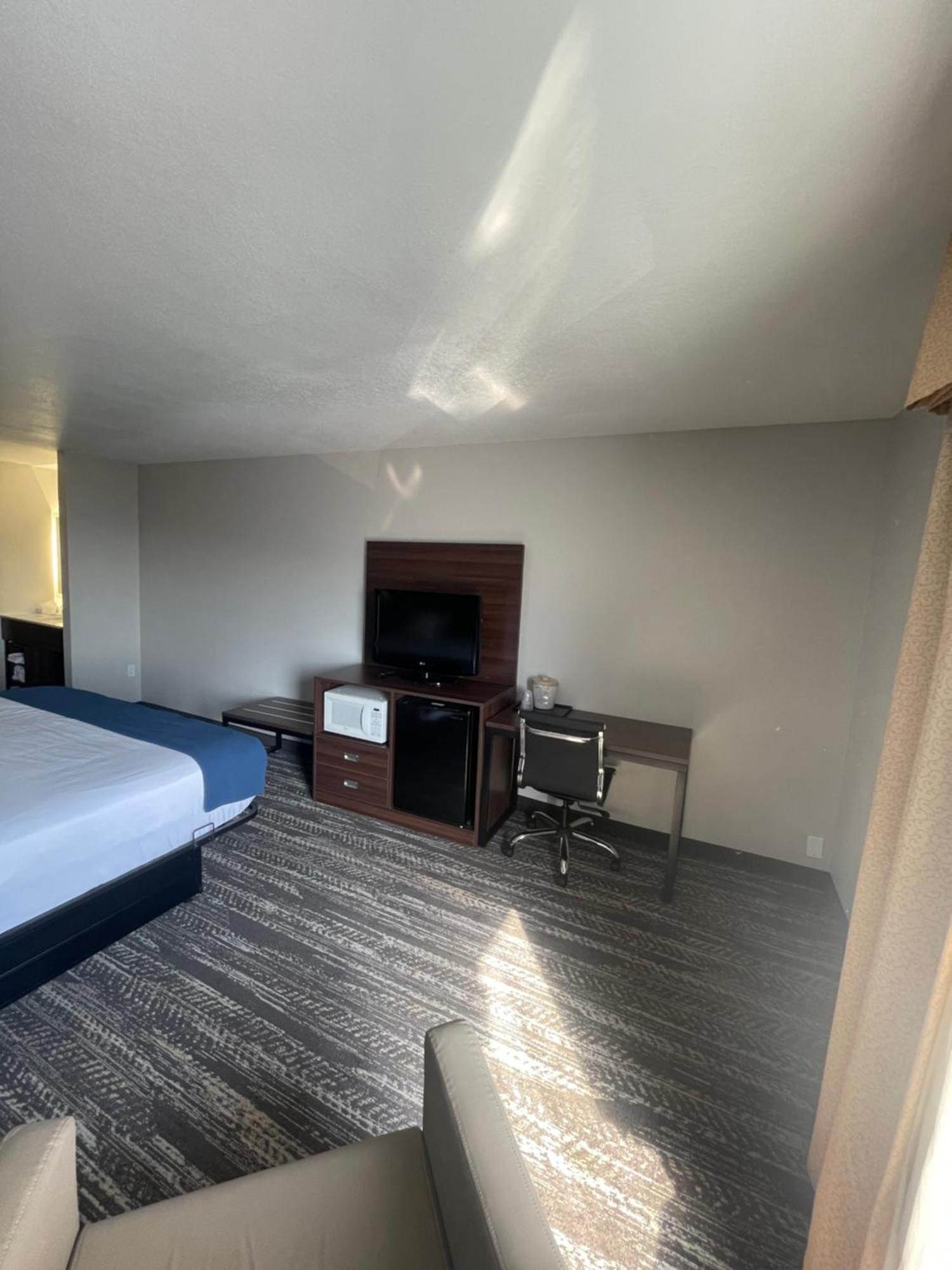 Clarion Pointe-Dillard Near Blue Ridge Mountains Hotell Exteriör bild