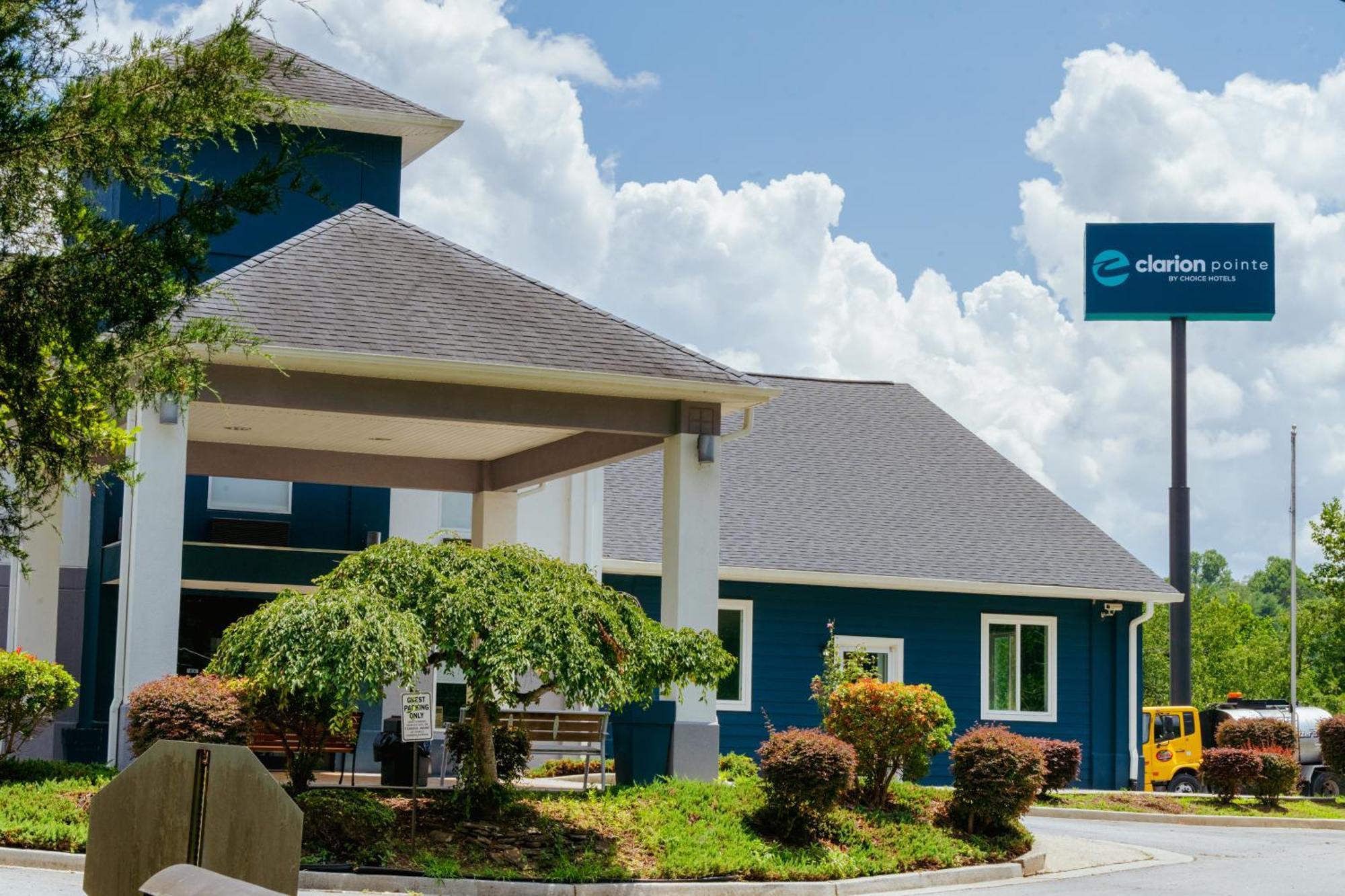 Clarion Pointe-Dillard Near Blue Ridge Mountains Hotell Exteriör bild