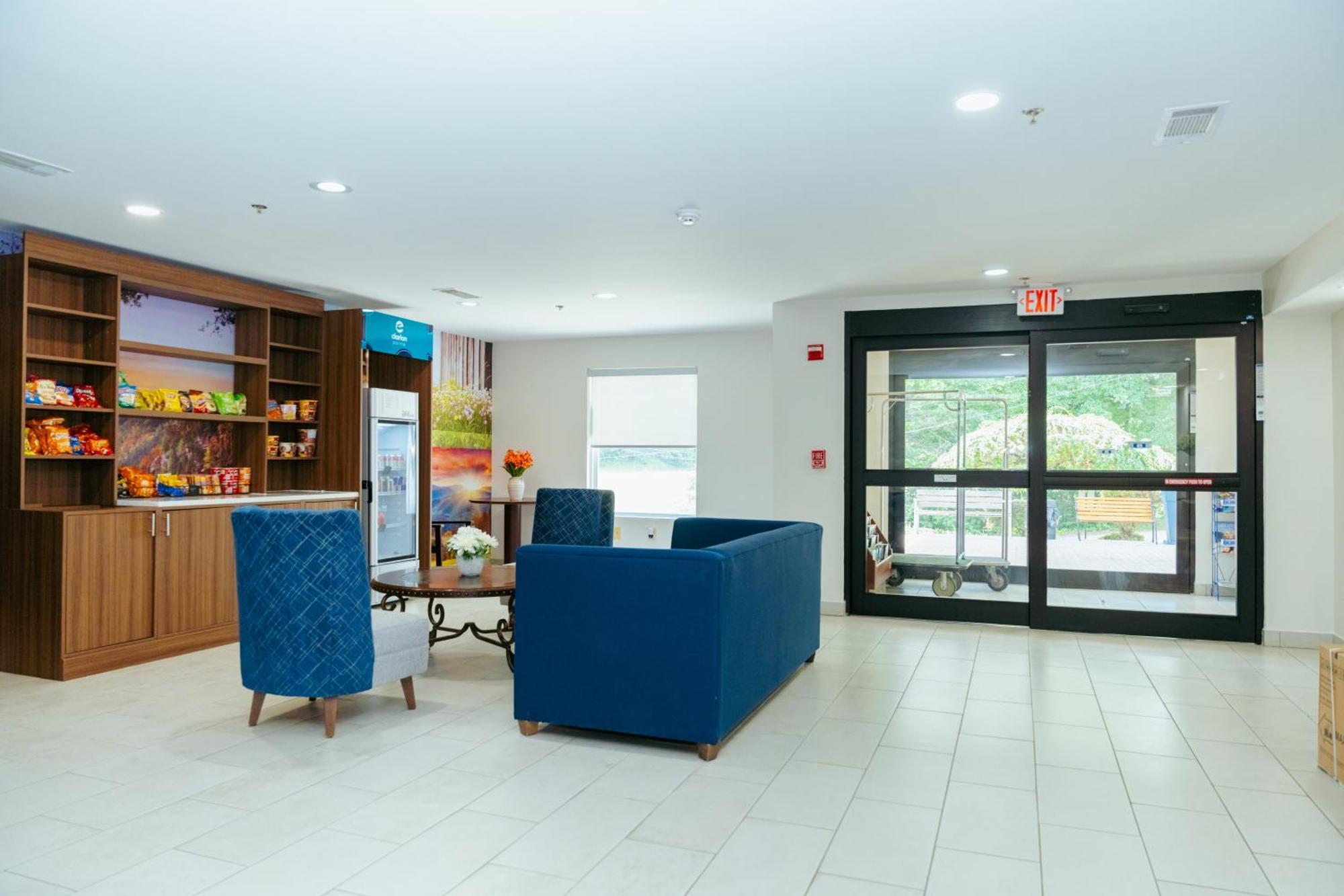 Clarion Pointe-Dillard Near Blue Ridge Mountains Hotell Exteriör bild