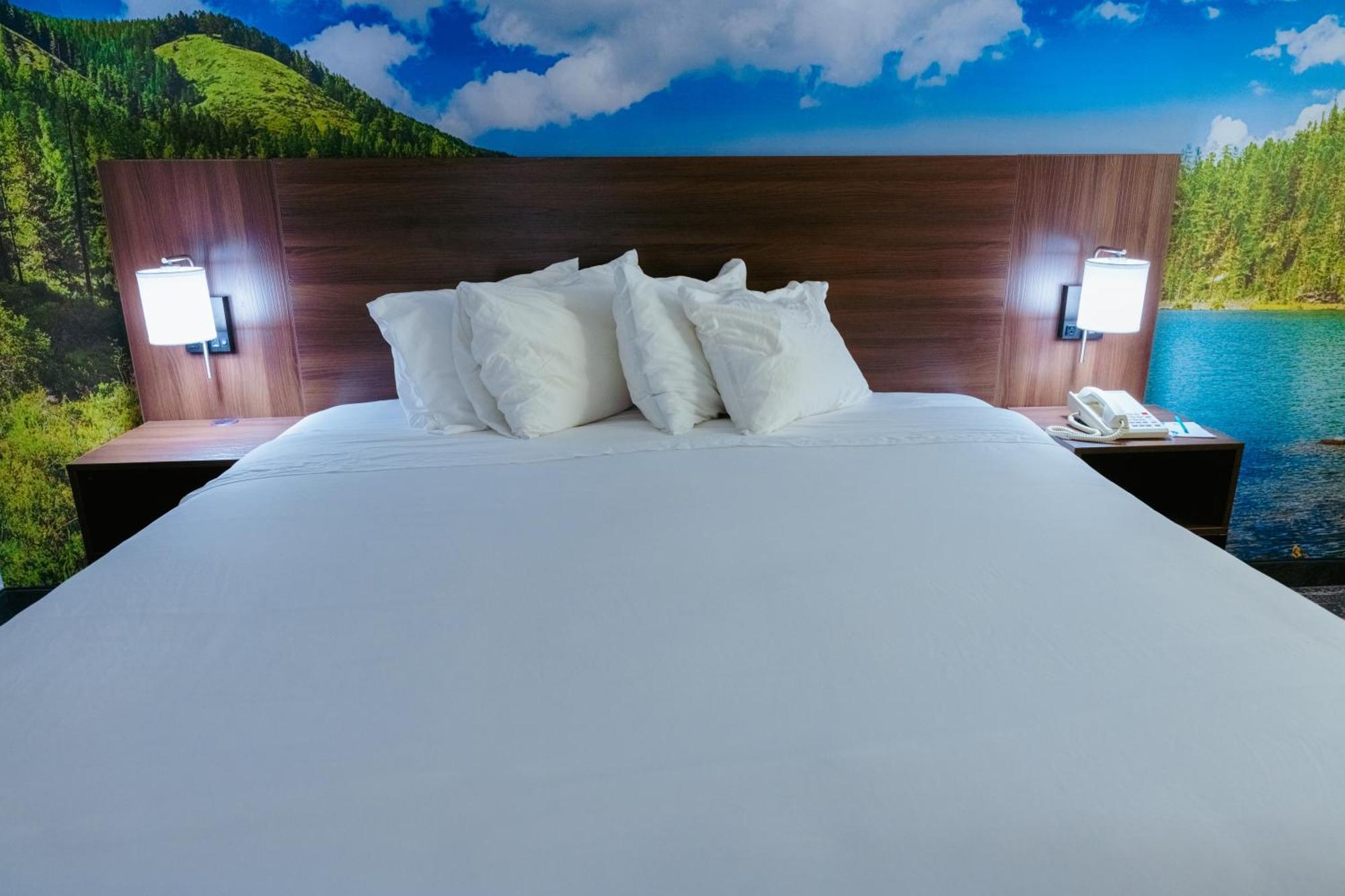 Clarion Pointe-Dillard Near Blue Ridge Mountains Hotell Exteriör bild