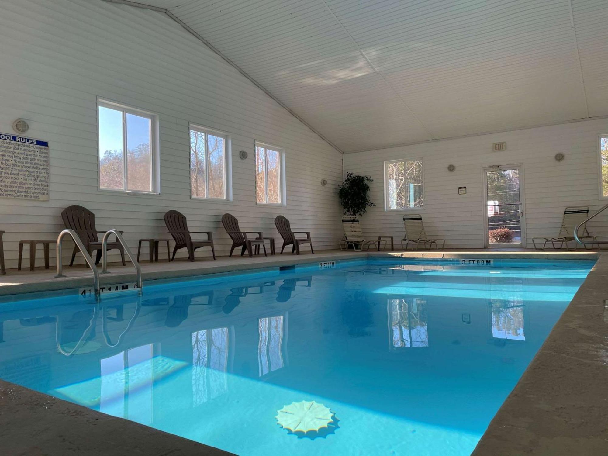Clarion Pointe-Dillard Near Blue Ridge Mountains Hotell Exteriör bild